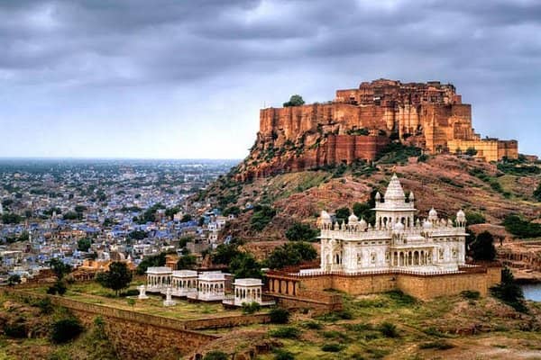 Rajasthan is one of the most beautiful states in India. Every city in Rajasthan has a royal, vibrant and colorful culture.